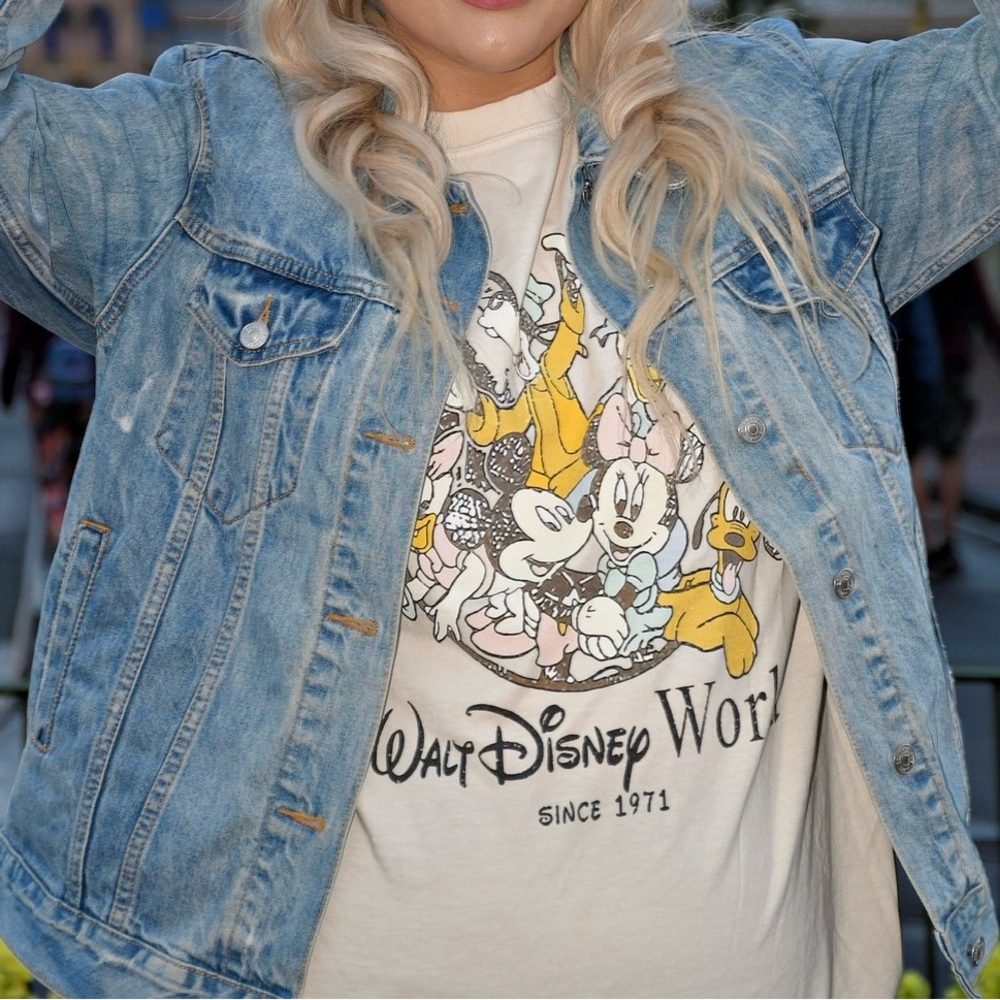 Vintage style cream colored Disney world t shirt XL
